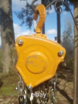 Magna Heavy Duty Chain Hoist 1/2 Ton Fall Chain Hoist 20 Foot EUC