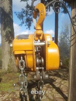 Magna Heavy Duty Chain Hoist 1/2 Ton Fall Chain Hoist 20 Foot EUC