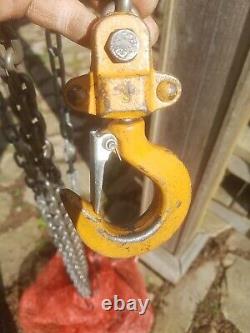 Magna Heavy Duty Chain Hoist 1/2 Ton Fall Chain Hoist 20 Foot EUC